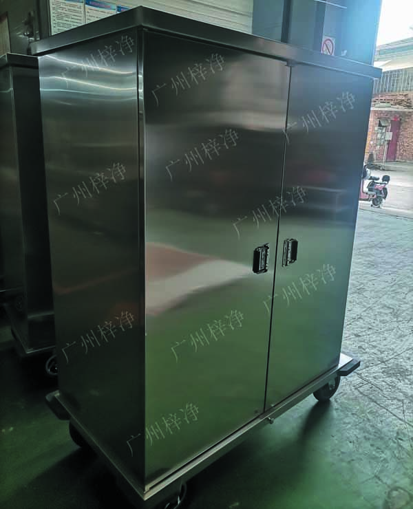 一次性物品電動轉(zhuǎn)運(yùn)車采用304拉絲不銹鋼板面板厚度：≥1.2mm,表面作拉絲亞光處理。