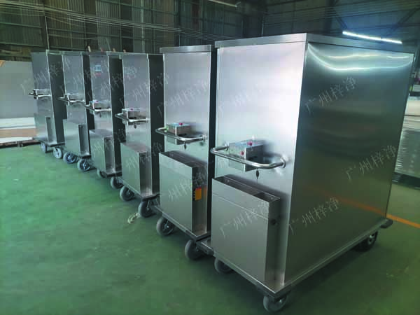 一次性物品電動轉(zhuǎn)運(yùn)車采用304拉絲不銹鋼板面板厚度：≥1.2mm,表面作拉絲亞光處理。
