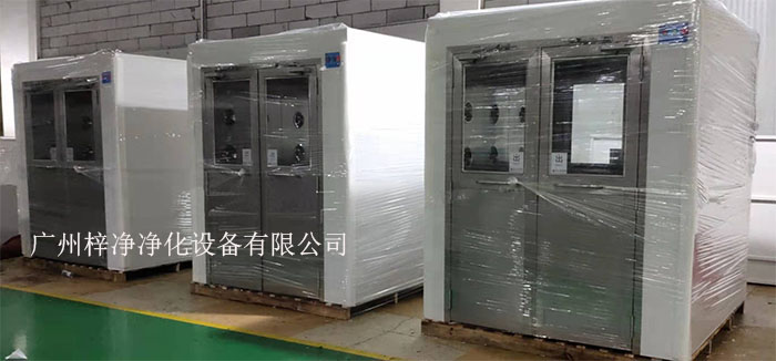 在潔凈室領(lǐng)域，風(fēng)淋室作為一種關(guān)鍵的空氣凈化設(shè)備